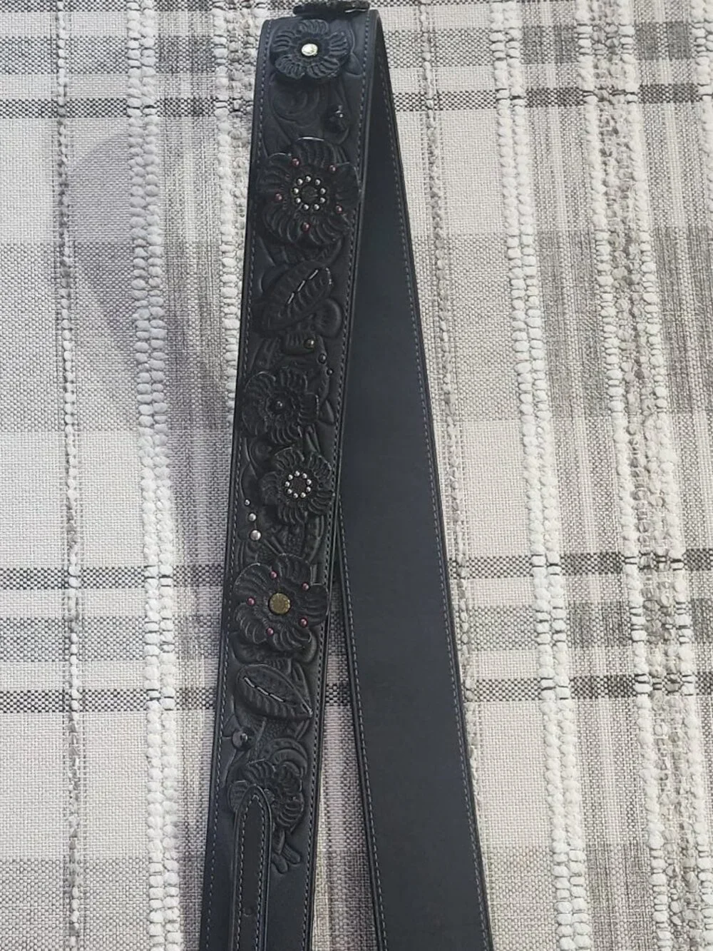 Coach Novelty Strap With Tea Rose And Tooling - Picture 2 of 3